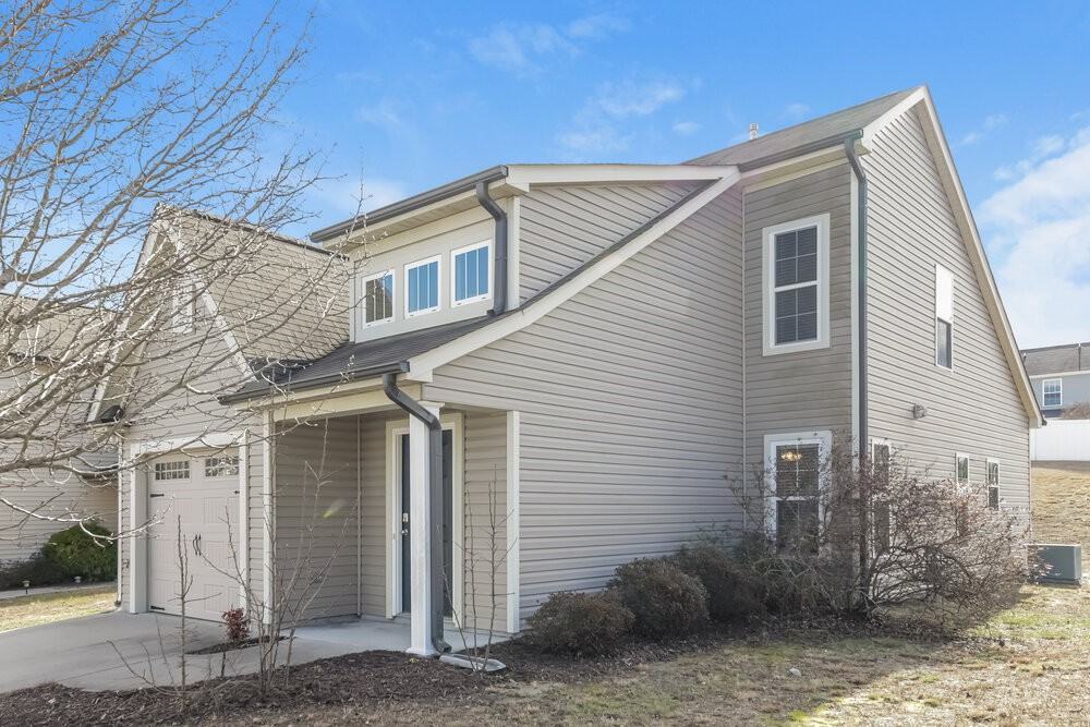 5798 Misty Hill Cir - Photo 4 of 17