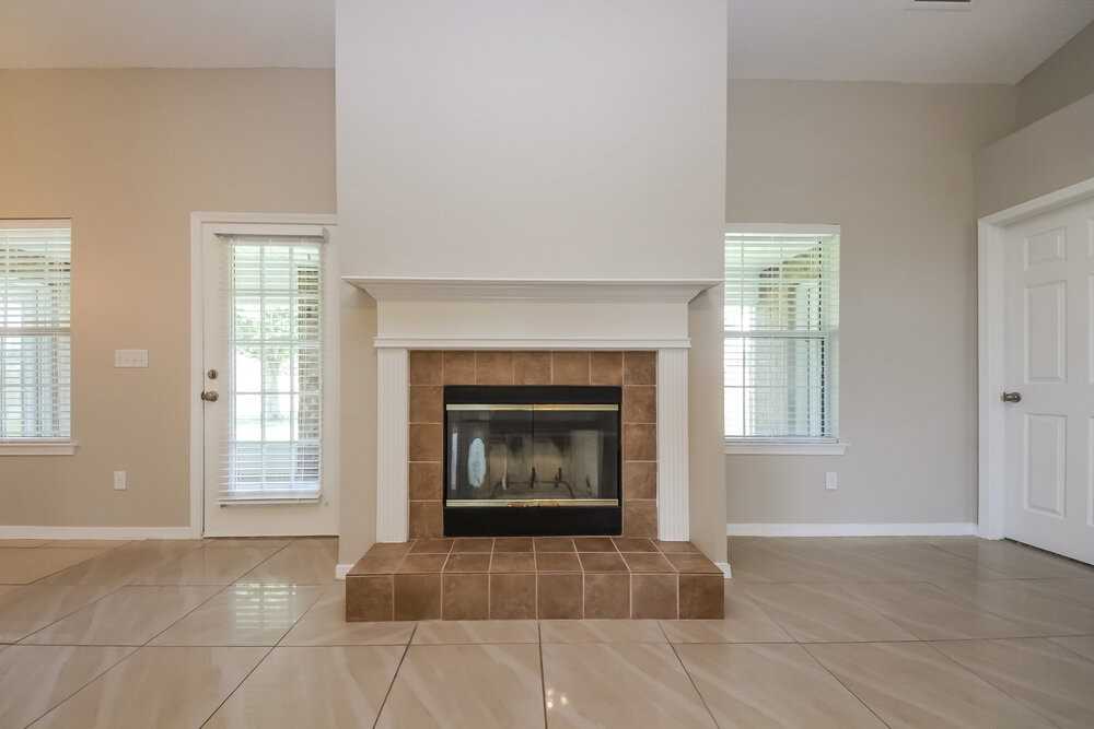 3209 Silverado Cir - Photo 3 of 15