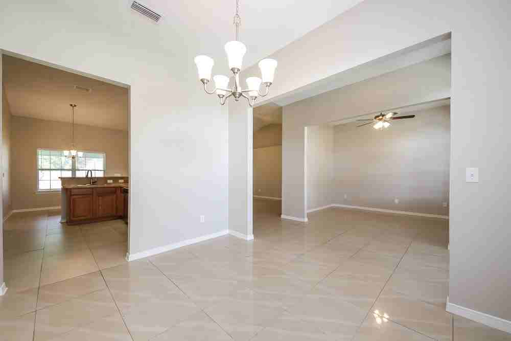 3209 Silverado Cir - Photo 5 of 15