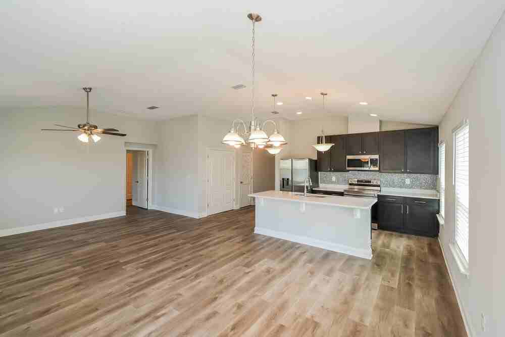 683 Trellis Bay Dr - Photo 6 of 16