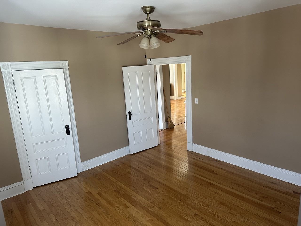 219 Gibson Street #1 - Photo 7 of 11