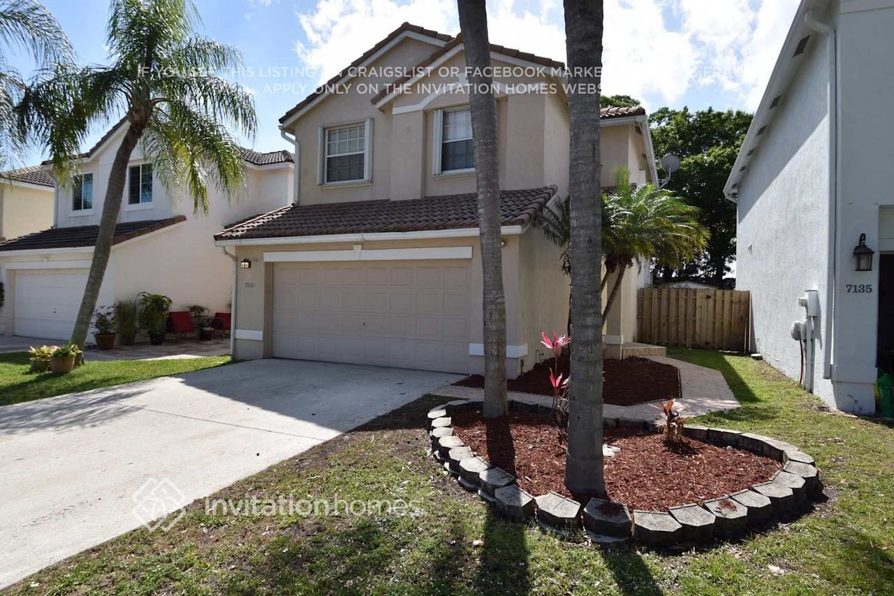 7141 Pigeon Key Way - Photo 2 of 22