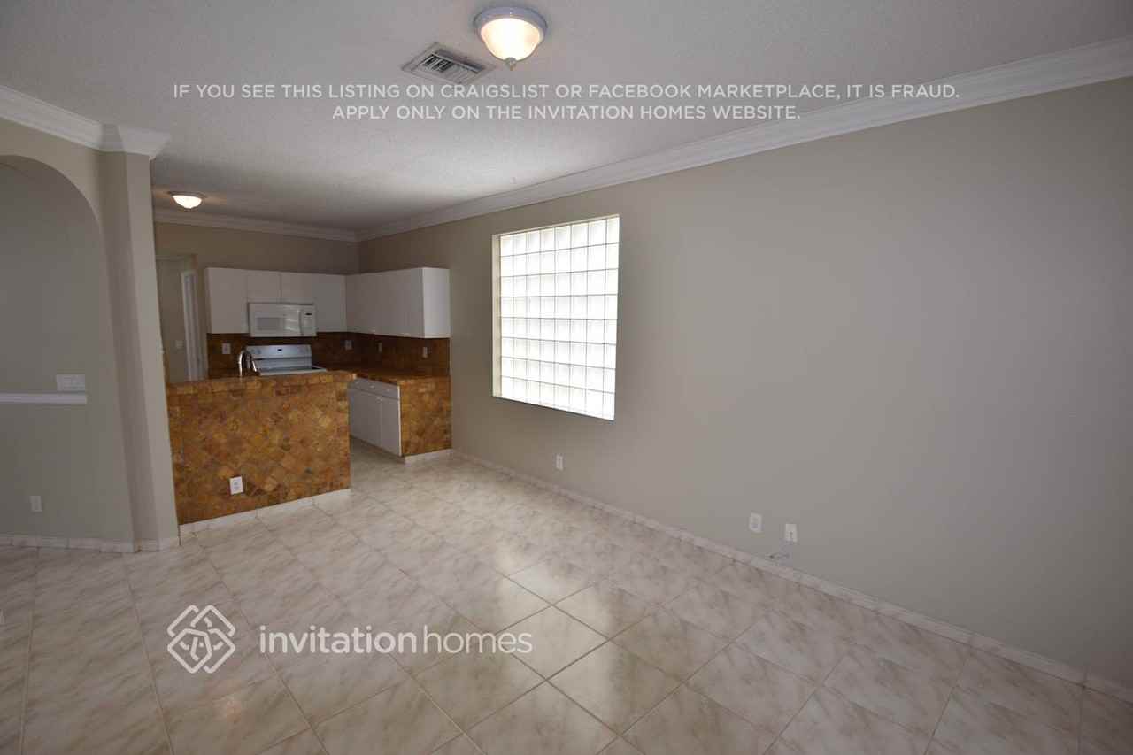 7141 Pigeon Key Way - Photo 4 of 22