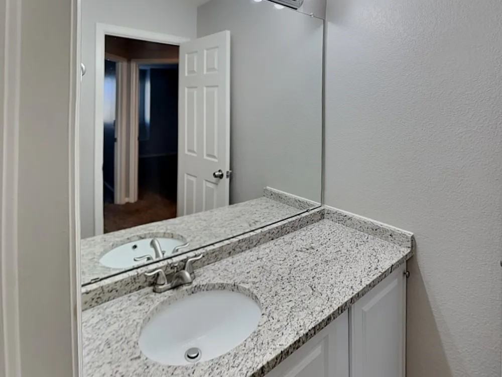 5847 East 122nd Avenue - Photo 5 of 10