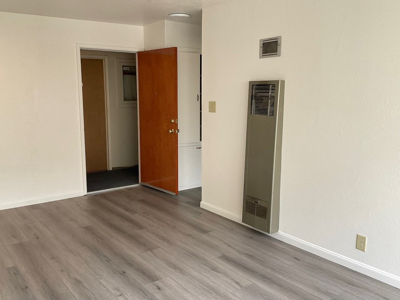 2740 College Ave #105 - Photo 2 of 15