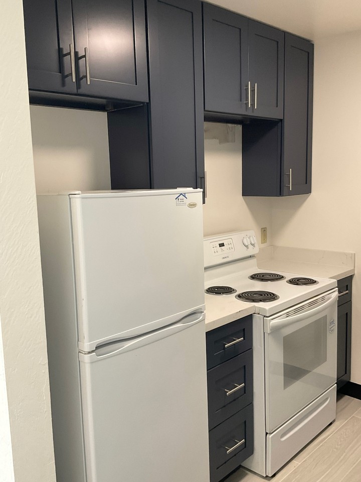 2740 College Ave #105 - Photo 3 of 15