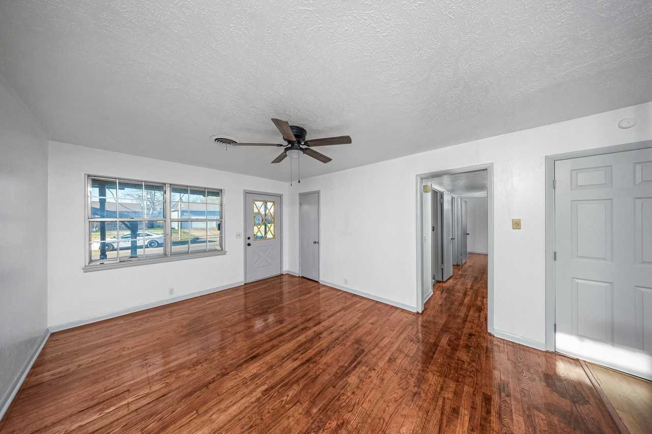 5860 Nw Dearborn Ave #1 - Photo 5 of 23