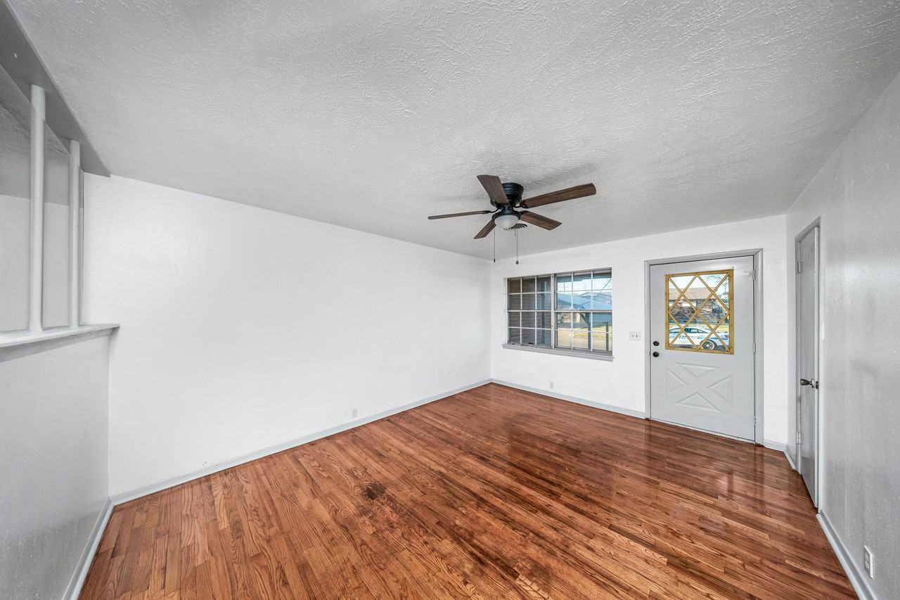 5860 Nw Dearborn Ave #1 - Photo 6 of 23