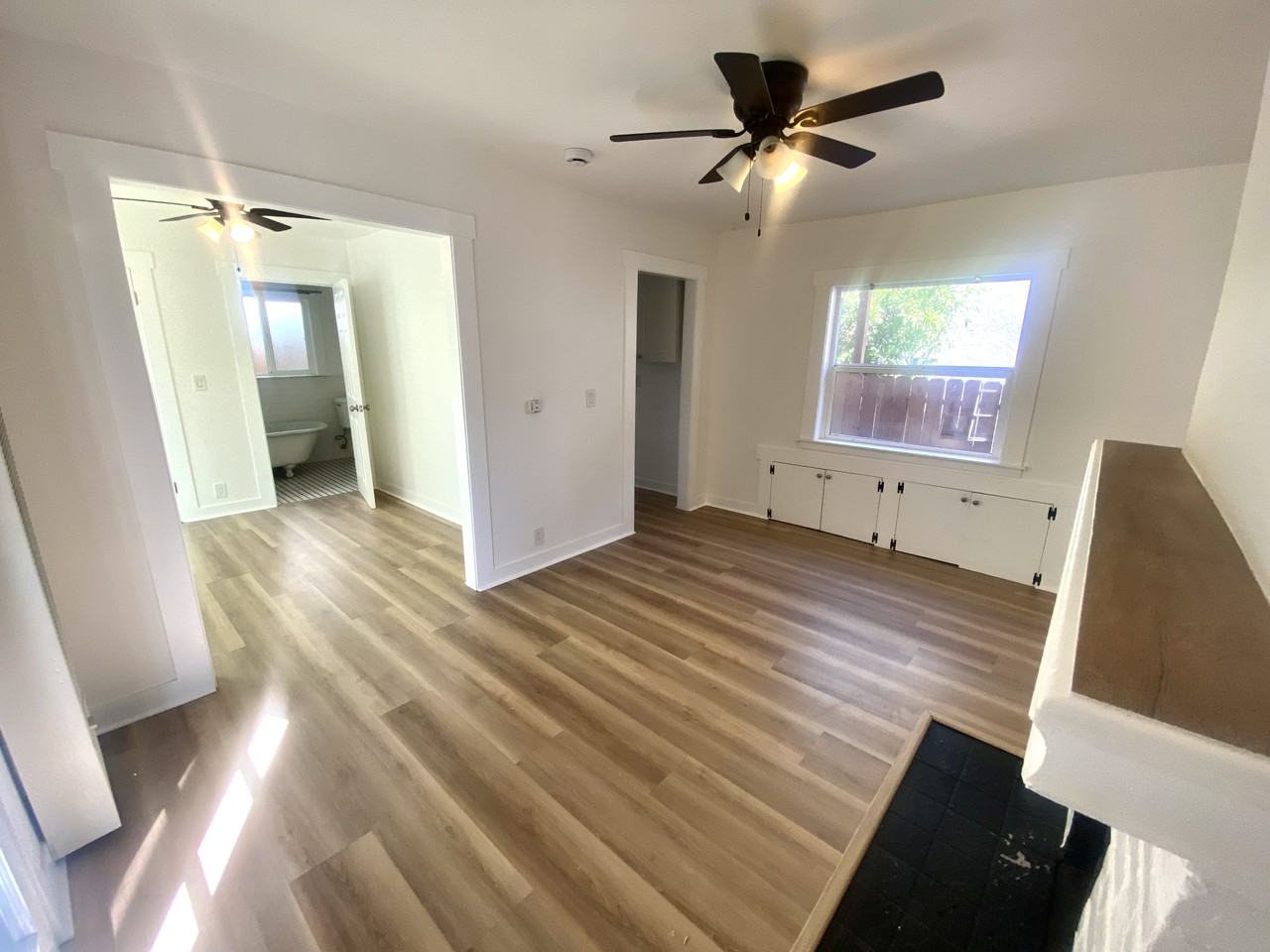 1614 Maltman Avenue - 1616 3/4 #1616-3-4 - Photo 3 of 9