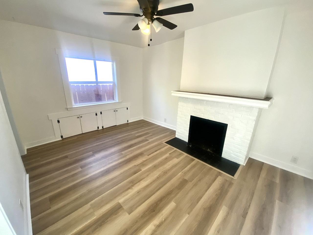 1614 Maltman Avenue - 1616 3/4 #1616-3-4 - Photo 4 of 9