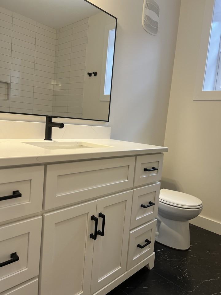 155 Mary St Lowr #4 - Photo 4 of 7