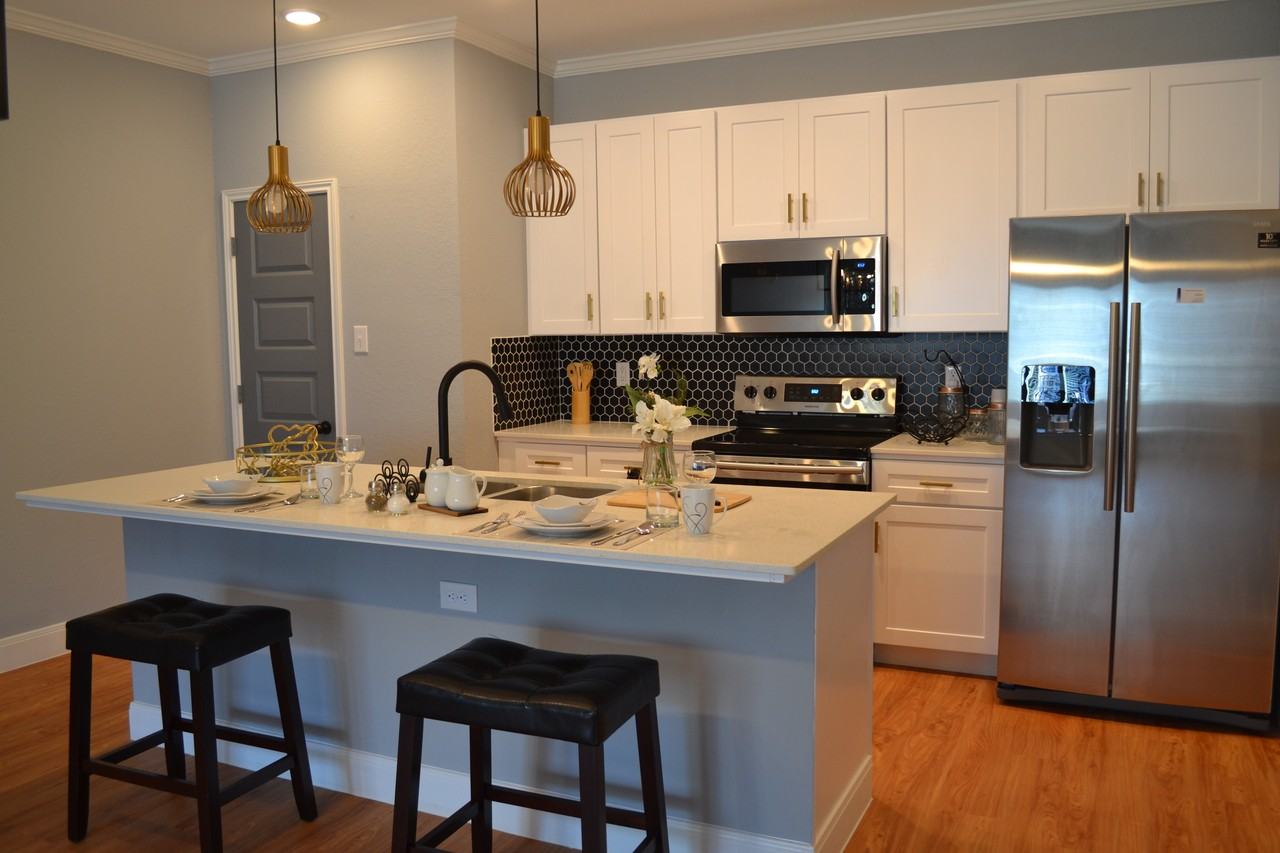 2600 Avenue K - Photo 4 of 41