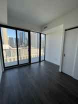 215 Queen St W - Photo 1 of 1