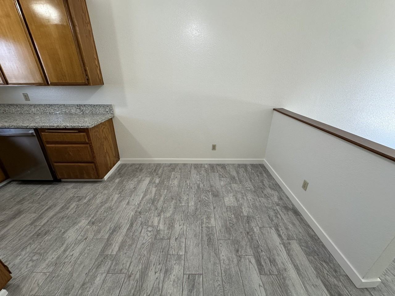 521 W D St #519I - Photo 3 of 14