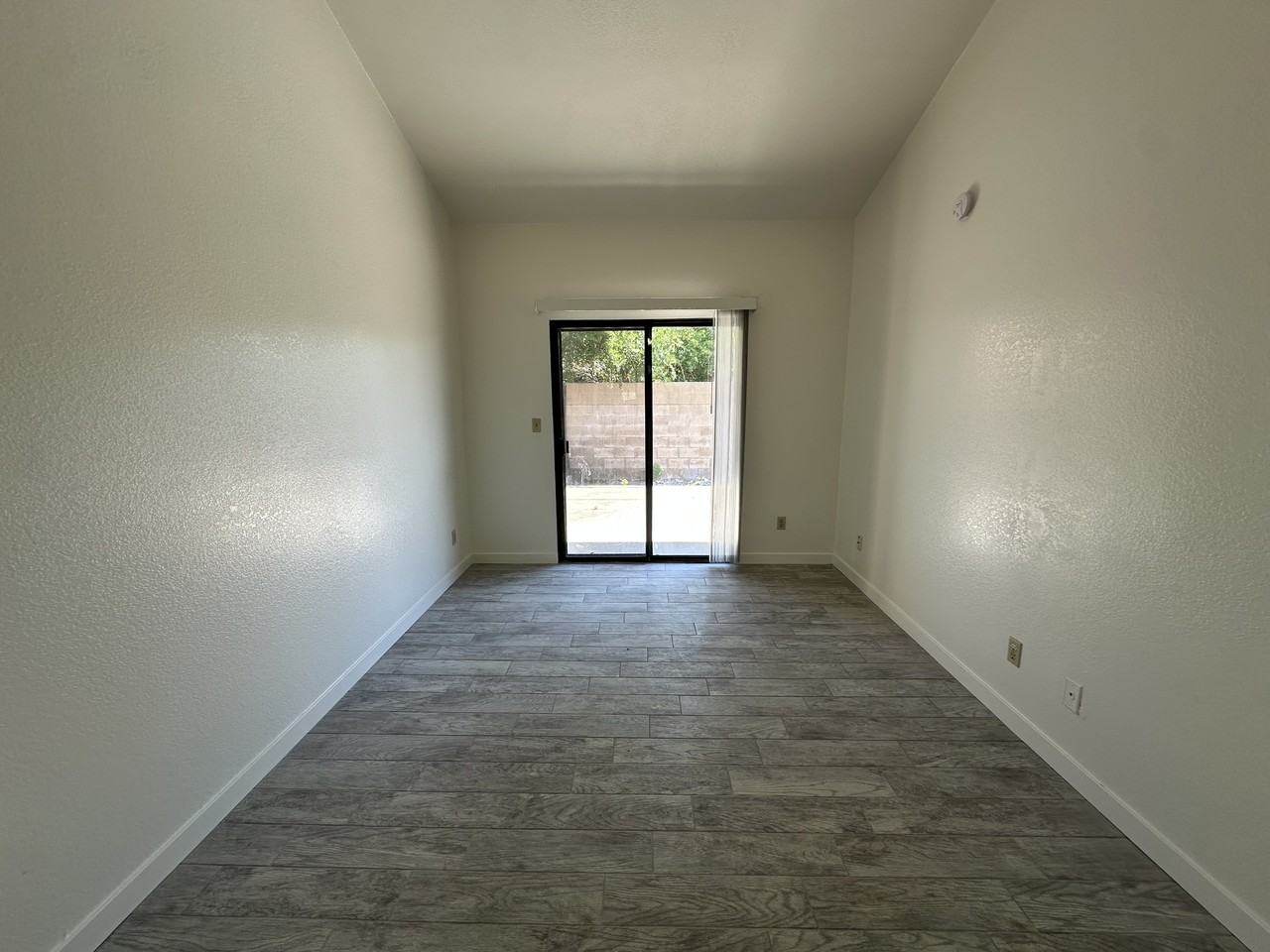 521 W D St #519I - Photo 4 of 14