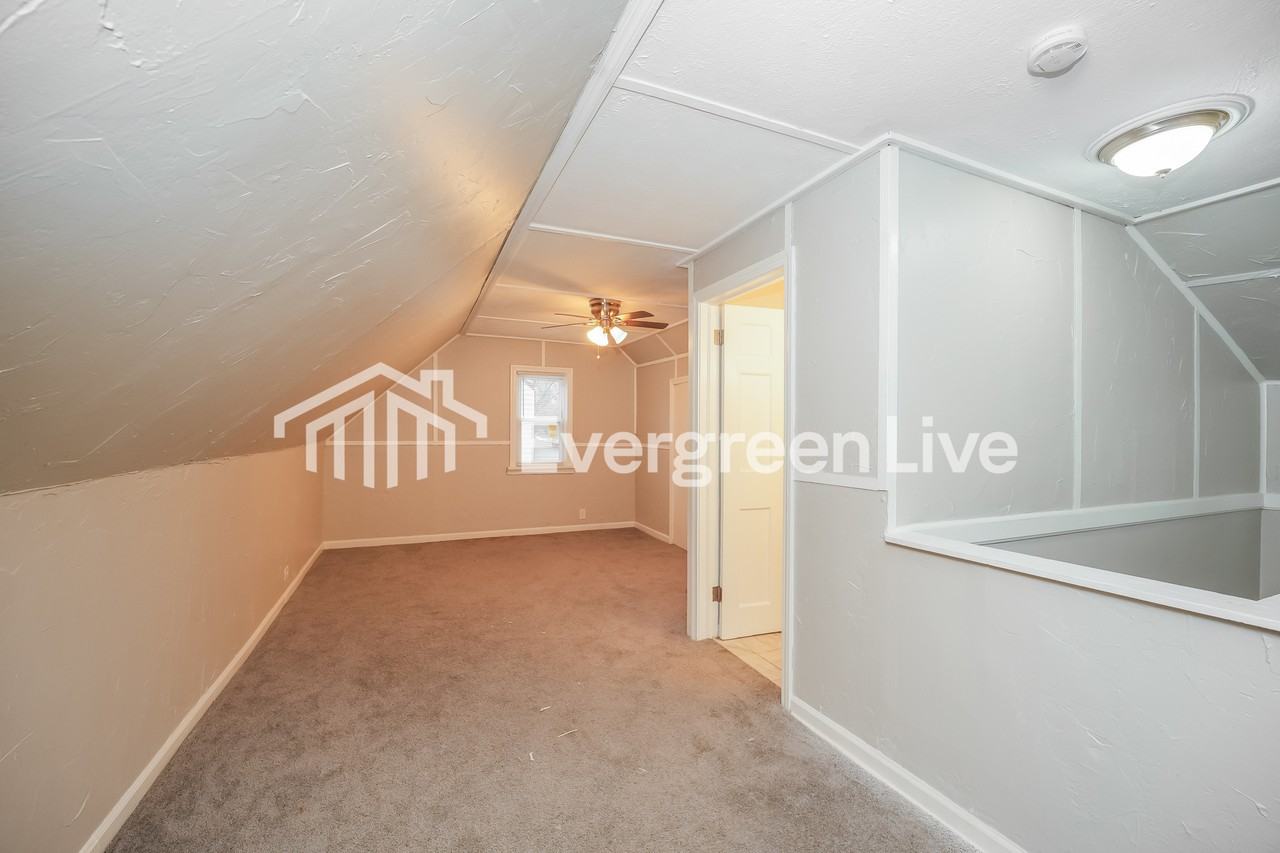 17919 North Blvd - Photo 7 of 15