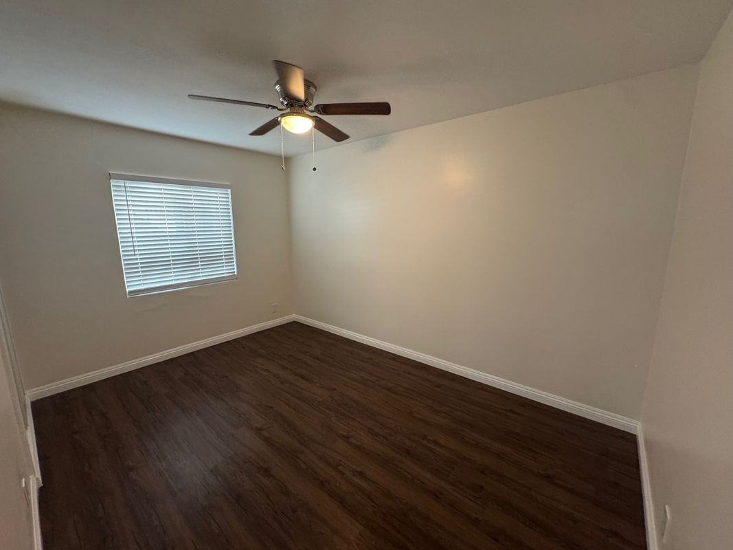 3310 Burton Ave ##C - Photo 6 of 7