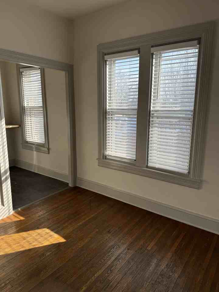 351 W Orange St #3 - Photo 3 of 6