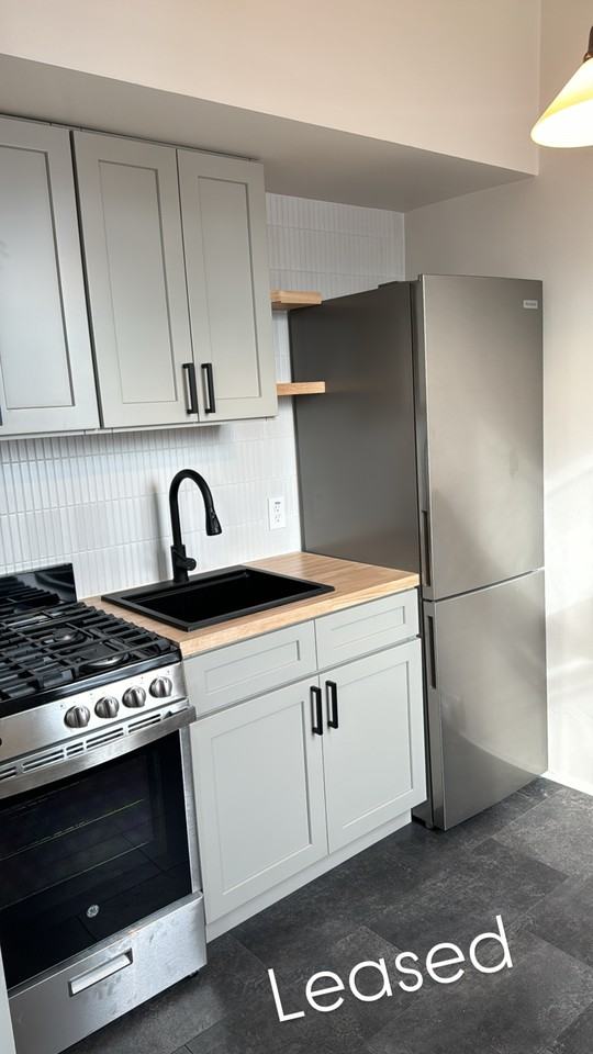 351 W Orange St #3 - Photo 4 of 6