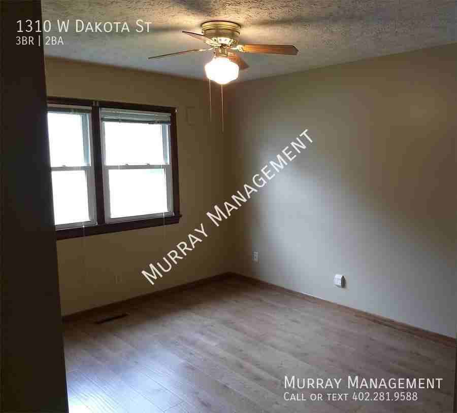 1310 W Dakota St - Photo 7 of 10