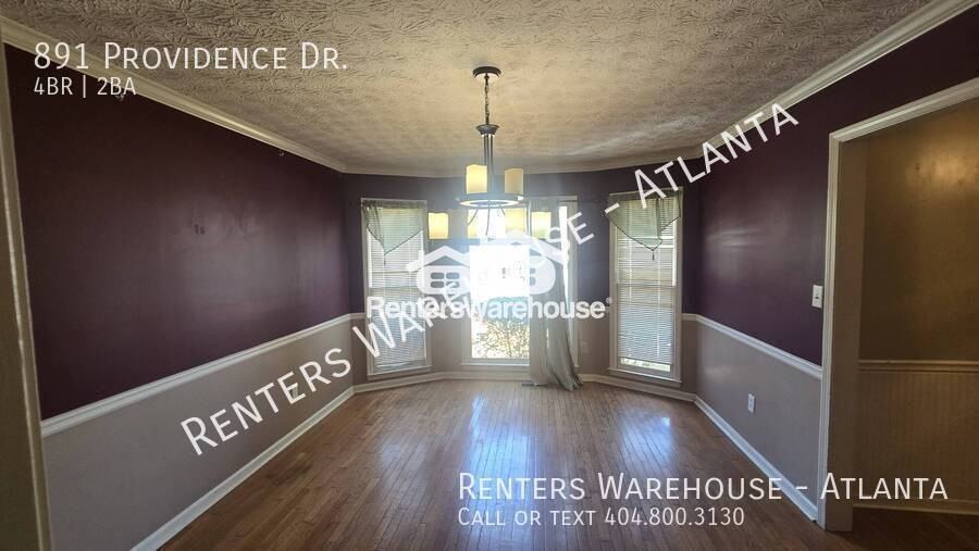 891 Providence Dr - Photo 4 of 14