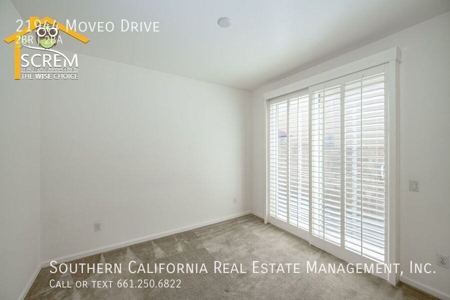 21944 Moveo Dr - Photo 5 of 25