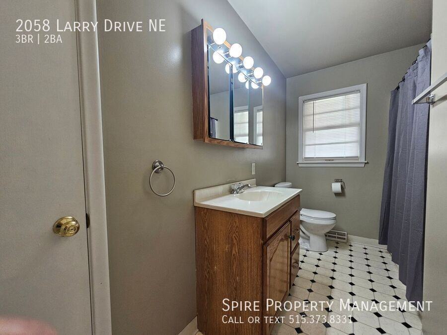 2058 Larry Dr Ne - Photo 5 of 16