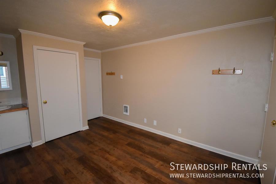 1827 Harris St #105 - Photo 5 of 9