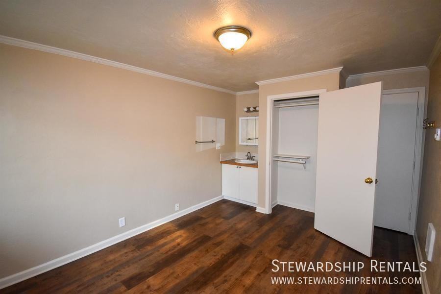 1827 Harris St #105 - Photo 6 of 9