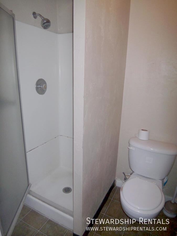 1827 Harris St #105 - Photo 7 of 9