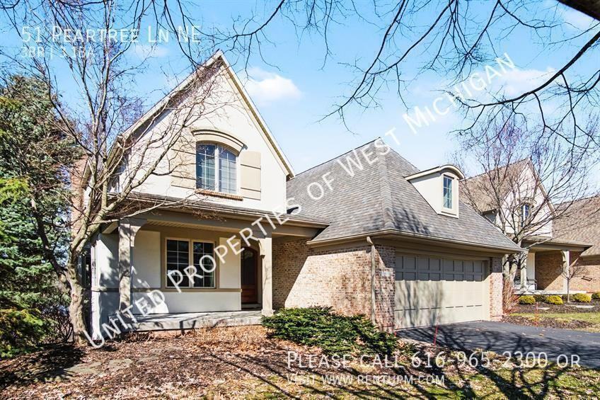 51 Peartree Ln Ne - Photo 2 of 23