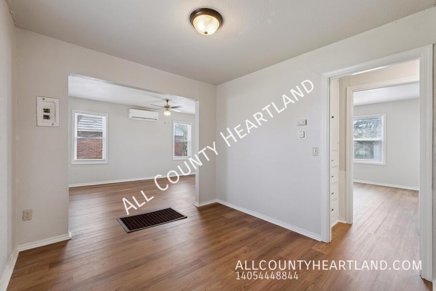 533 E Boeing Dr - Photo 4 of 9