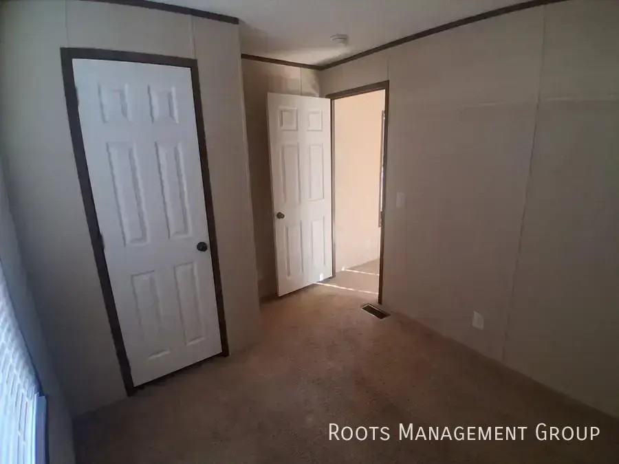 E3 Trailerville Ct #E3 - Photo 7 of 9