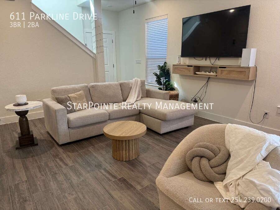 611 Parkline Dr - Photo 2 of 5