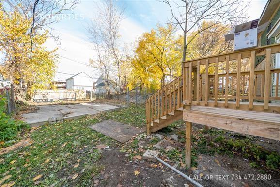 607 Alger St - Photo 5 of 25