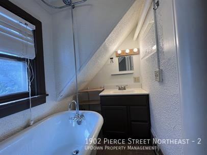 1902 Pierce St Ne #2 - Photo 4 of 11