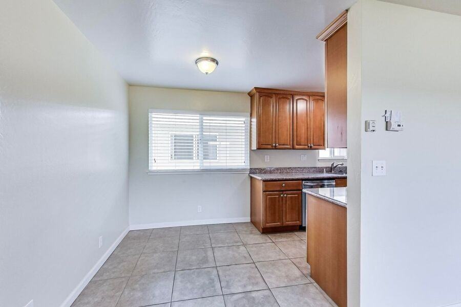 1758 S Grant St #03 - Photo 6 of 23