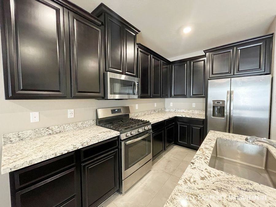 6209 Cappadocia St - Photo 5 of 20