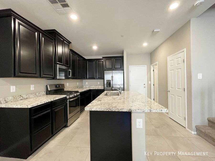 6209 Cappadocia St - Photo 6 of 20