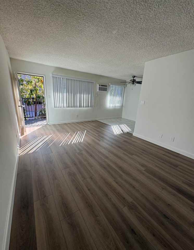 469 West Windsor Road - Photo 4 of 10