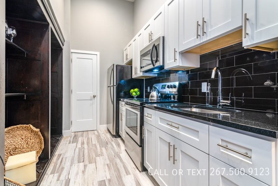 1501 S 17th St #211 - Photo 3 of 5