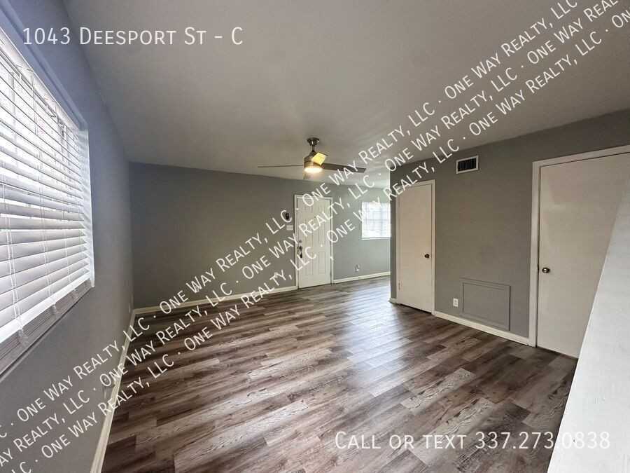 1043 Deesport St #C - Photo 2 of 16