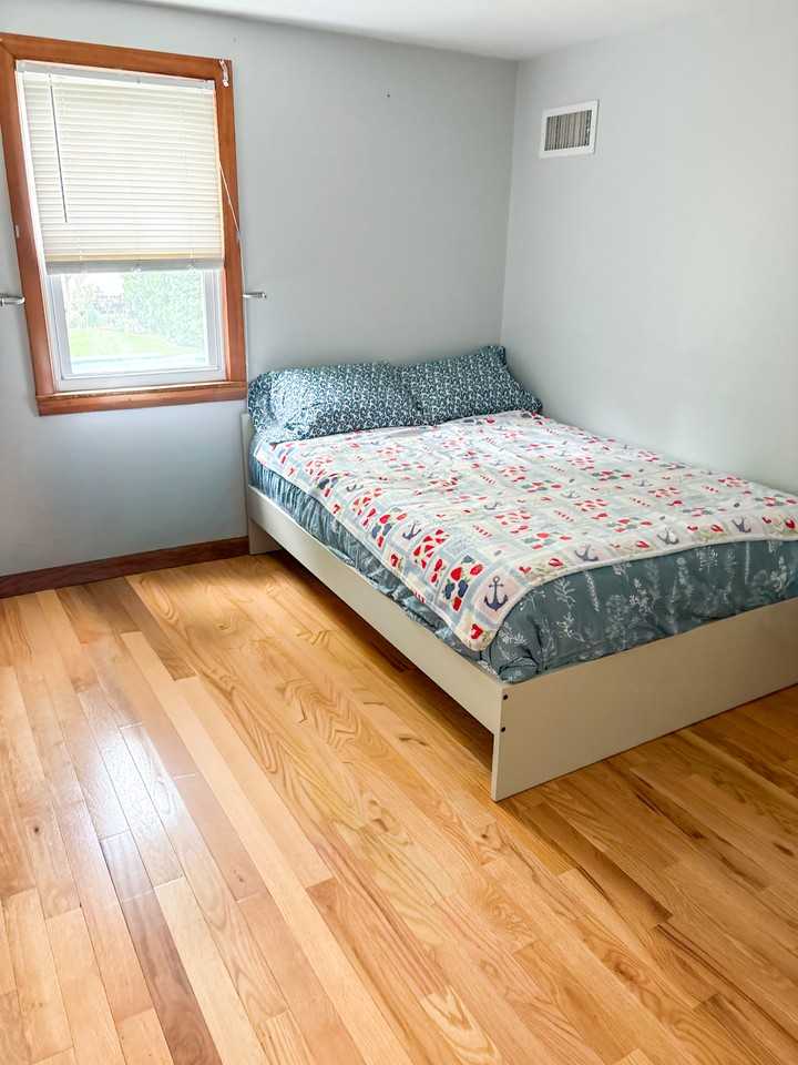 11 Livingstone Ave - Photo 5 of 8