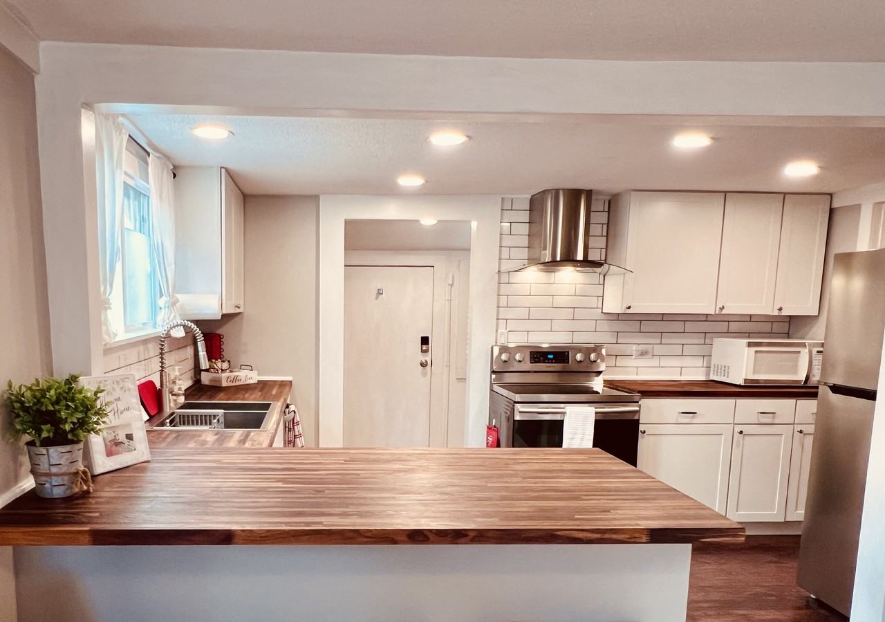 1938 5th St - Photo 5 of 7