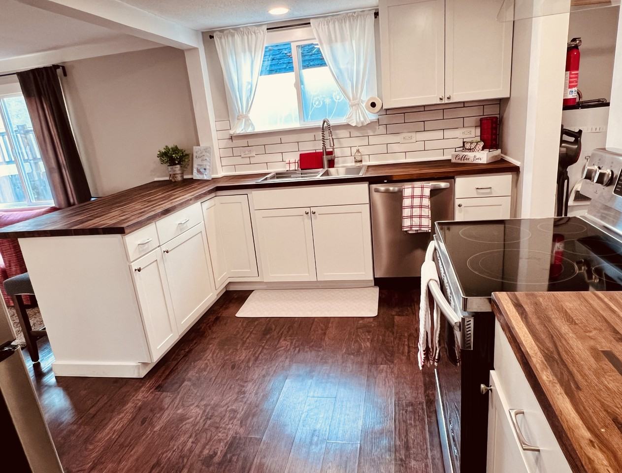 1938 5th St - Photo 6 of 7