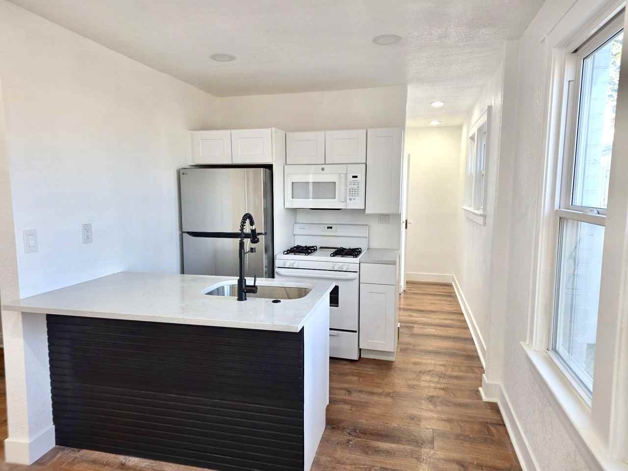 433 E Bridge St #435 - Photo 3 of 9