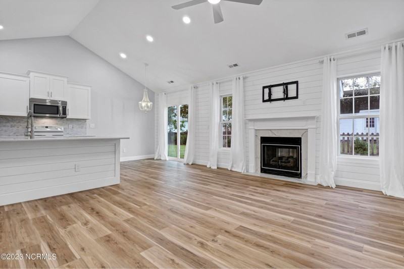 310 Citation Ln - Photo 4 of 20