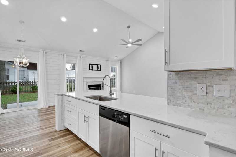 310 Citation Ln - Photo 6 of 20