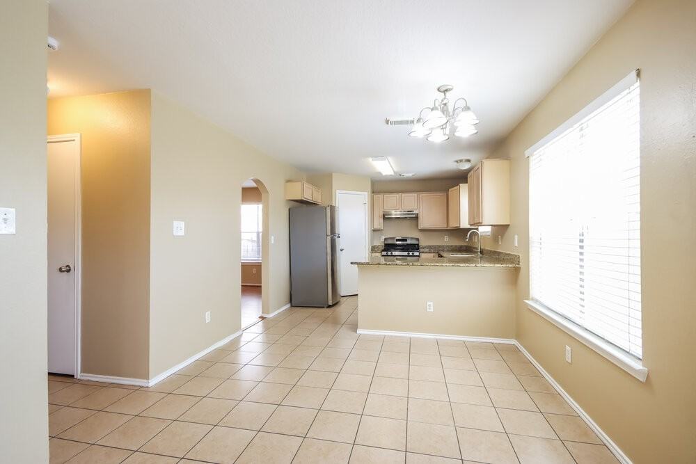 2610 Heatherknoll Dr - Photo 6 of 17