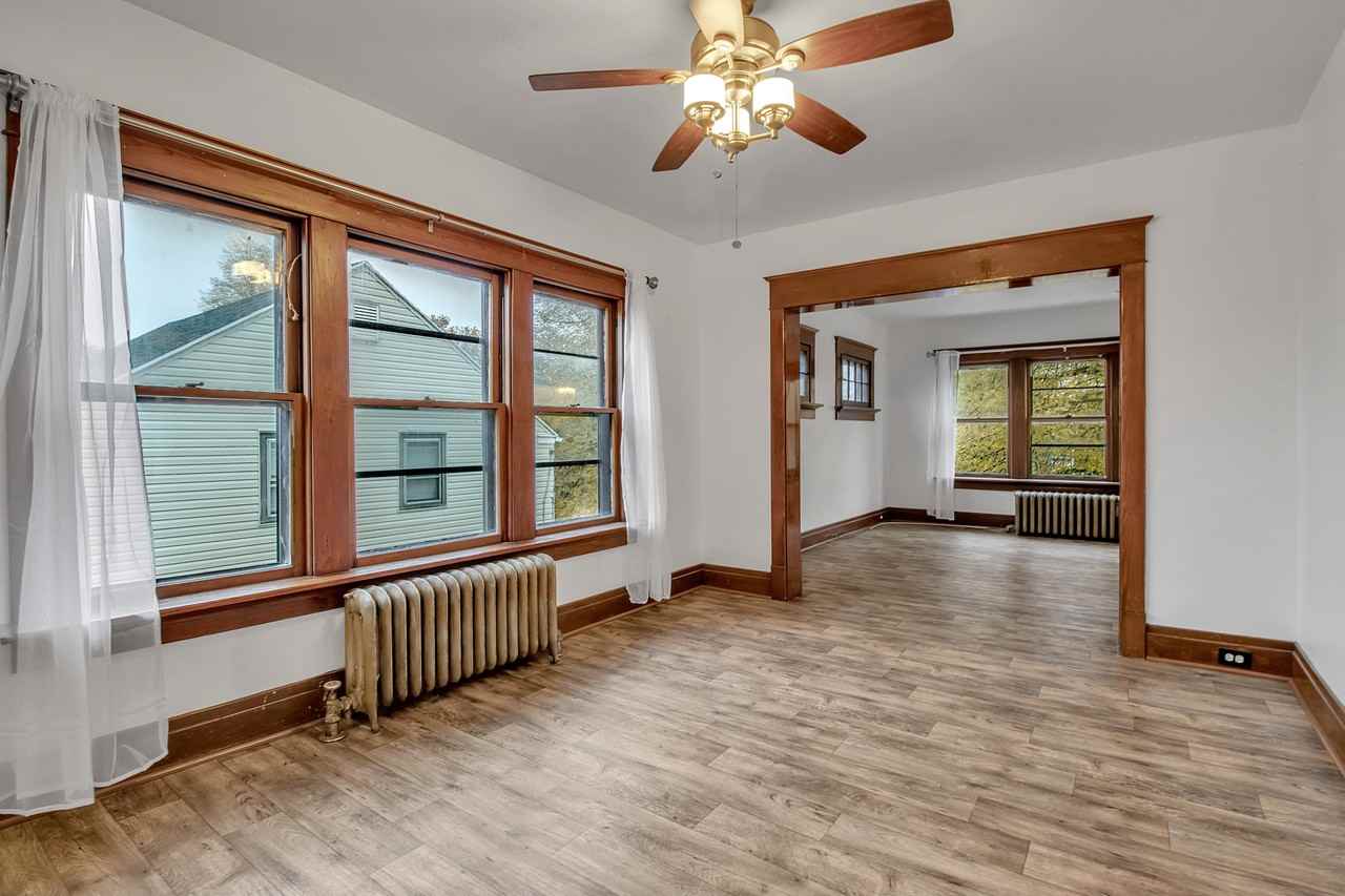 79 Ideal St - Photo 4 of 9